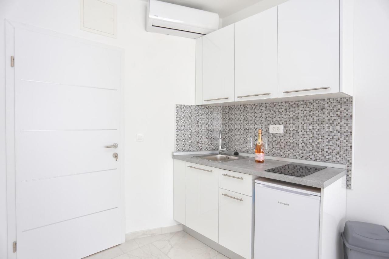 Family Friendly Apartments With A Swimming Pool Zivogosce - Porat, Makarska - 18150 Esterno foto